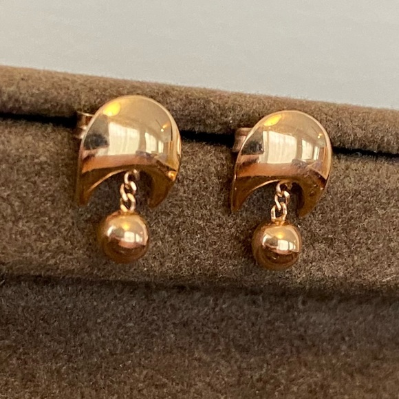 🌙 One of a kind, Unique 18K Gold Crescent Earrings - Picture 5 of 7